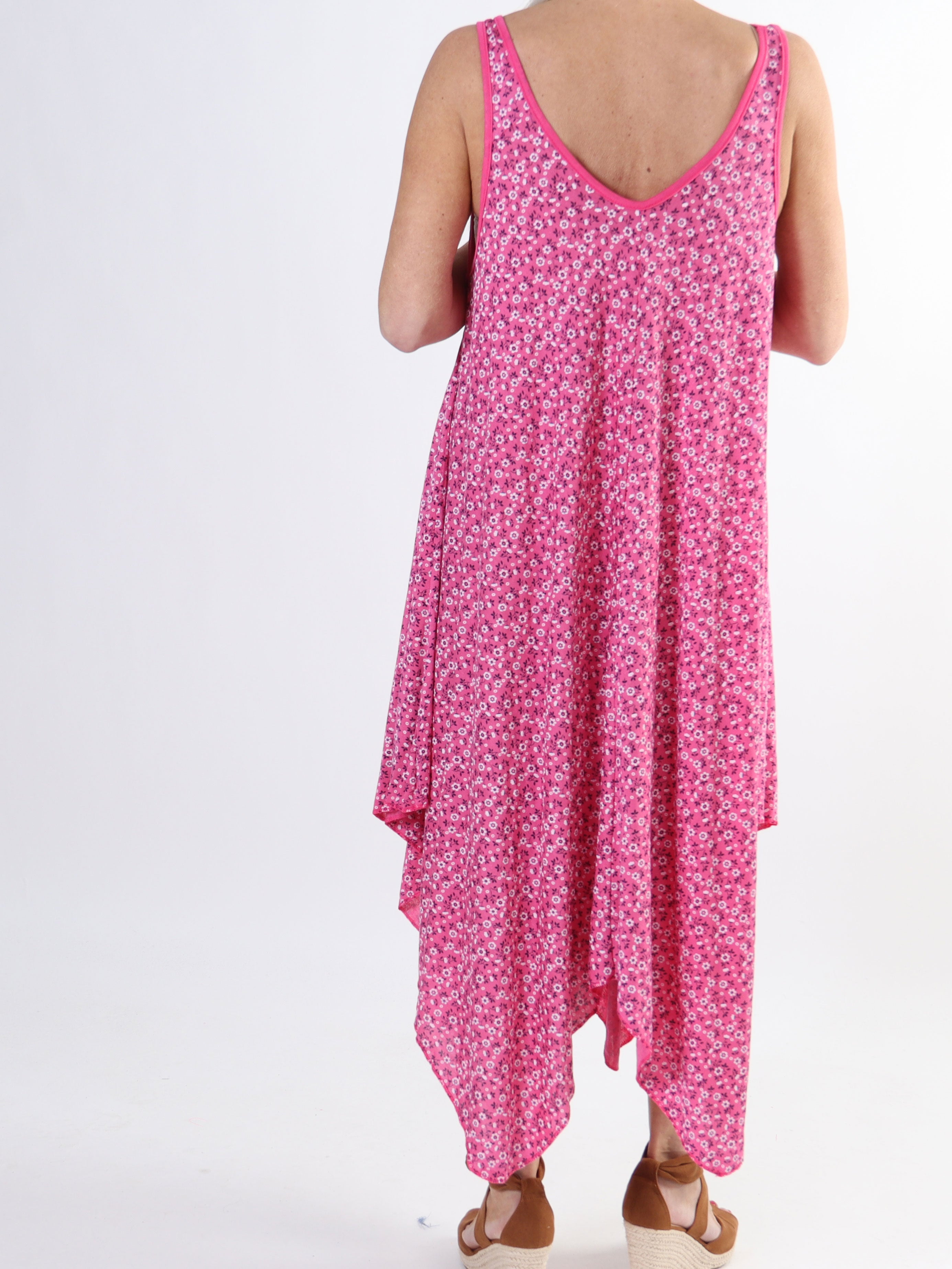 Veronica Small Flower - Plus size kjole med blomsterprint og brede stropper